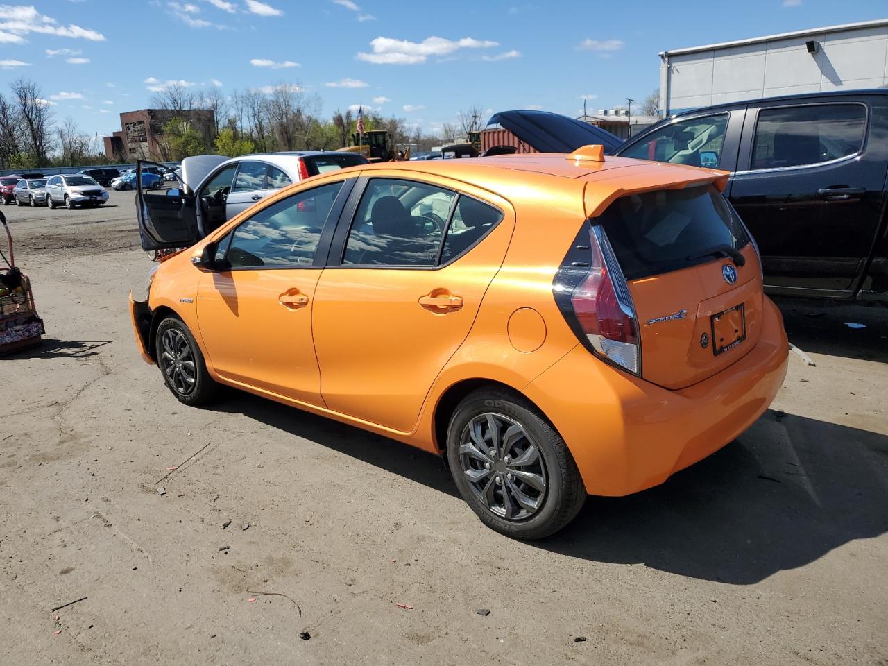 Photo 1 VIN: JTDKDTB32F1087182 - TOYOTA PRIUS 