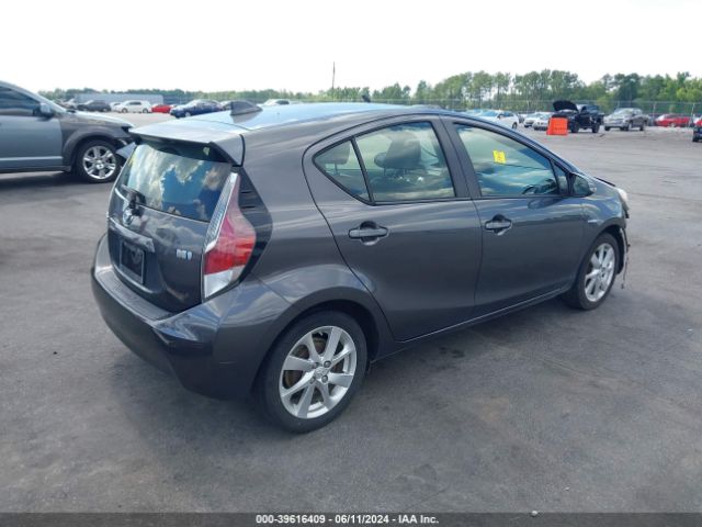 Photo 3 VIN: JTDKDTB32F1089076 - TOYOTA PRIUS C 