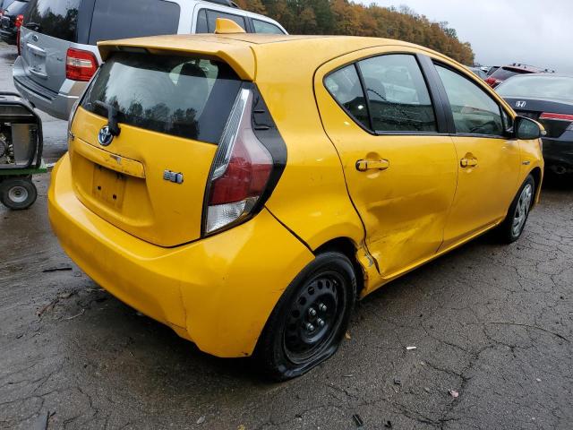 Photo 2 VIN: JTDKDTB32F1097033 - TOYOTA PRIUS C 