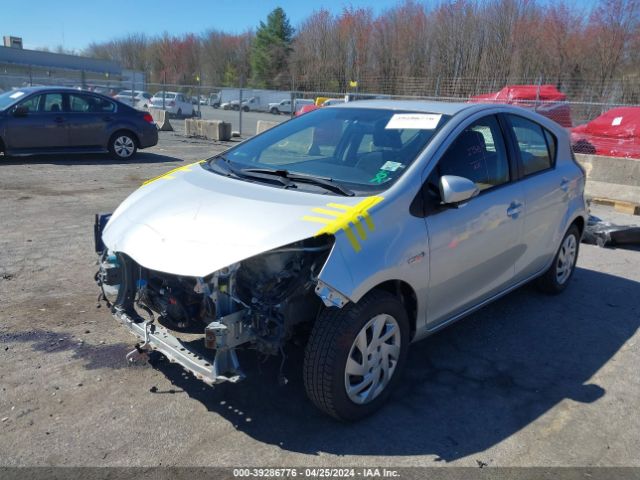 Photo 1 VIN: JTDKDTB32F1101758 - TOYOTA PRIUS C 