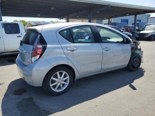 Photo 2 VIN: JTDKDTB32F1106541 - TOYOTA PRIUS C 