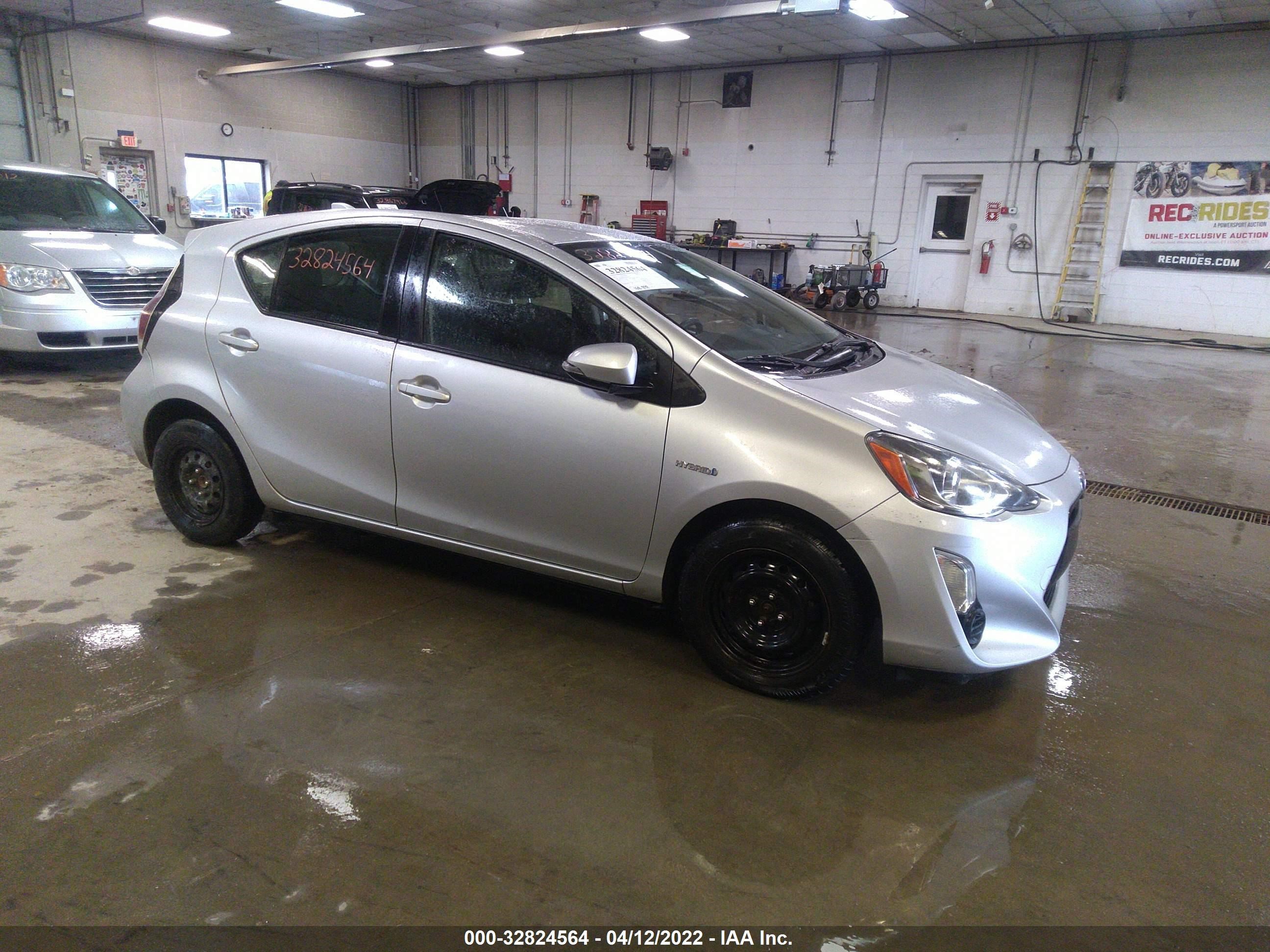 Photo 0 VIN: JTDKDTB32F1107852 - TOYOTA PRIUS C 