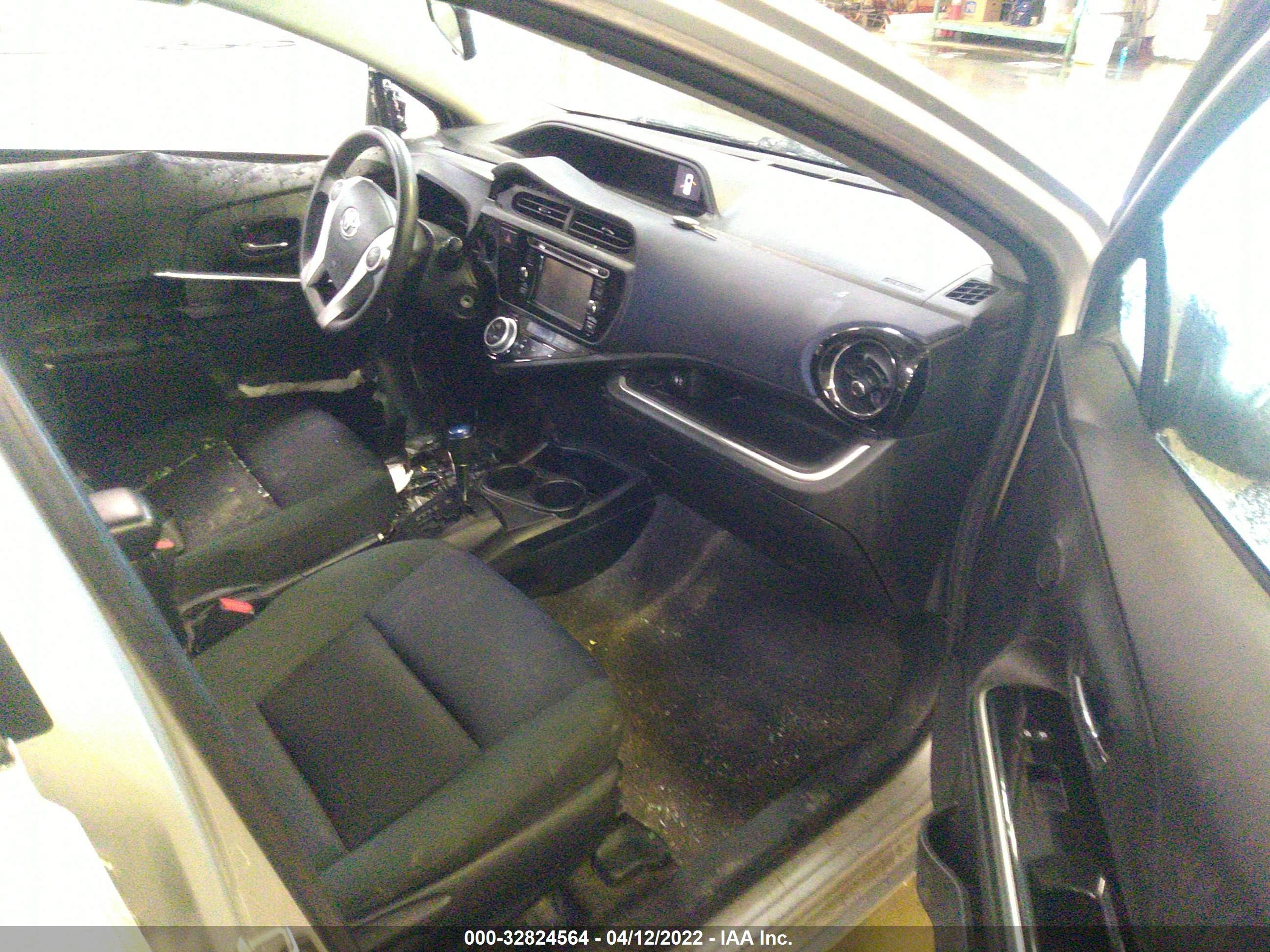 Photo 4 VIN: JTDKDTB32F1107852 - TOYOTA PRIUS C 