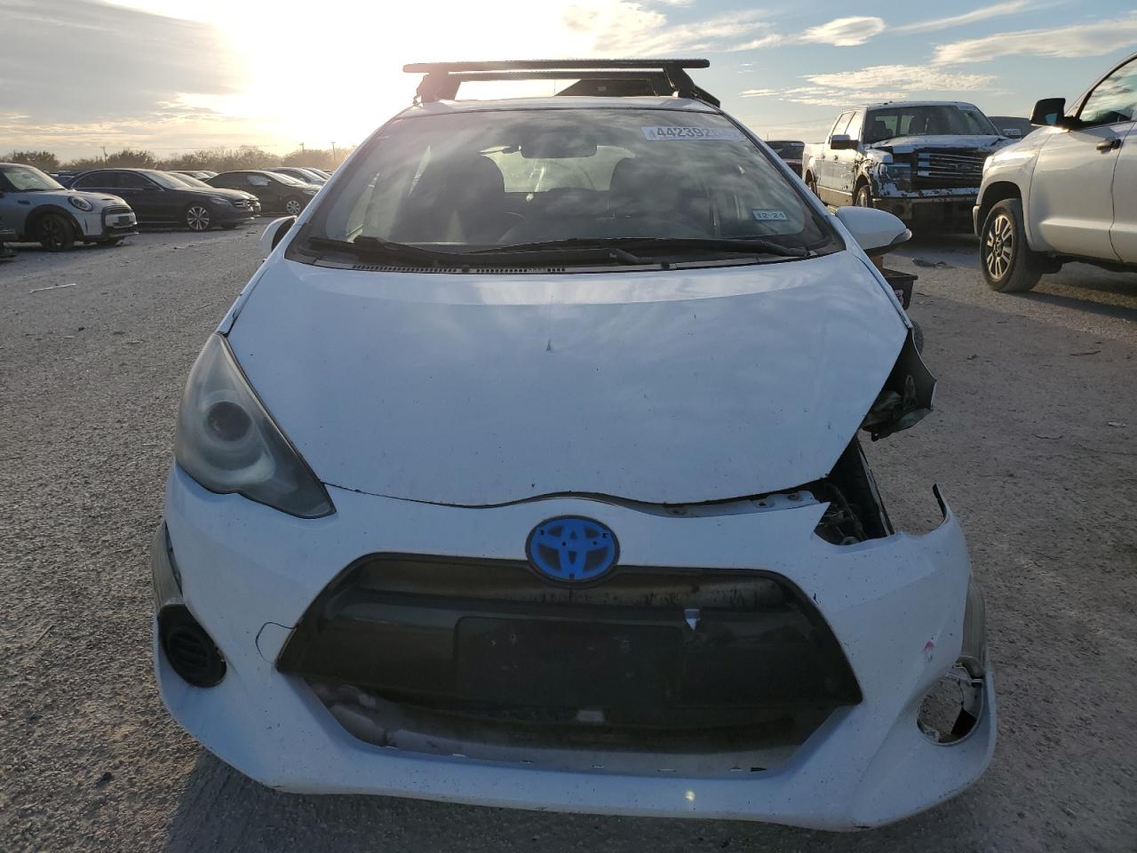 Photo 4 VIN: JTDKDTB32F1576181 - TOYOTA PRIUS 