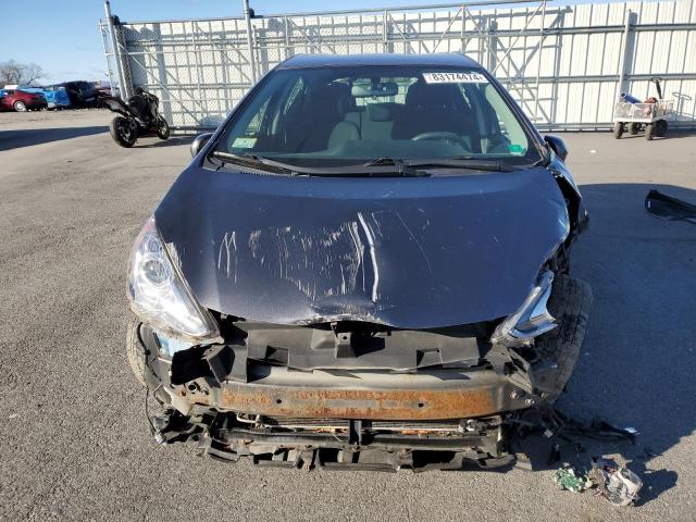 Photo 4 VIN: JTDKDTB32F1576911 - TOYOTA PRIUS C 