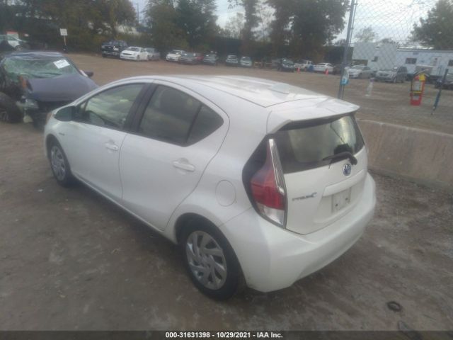 Photo 2 VIN: JTDKDTB32F1578254 - TOYOTA PRIUS C 