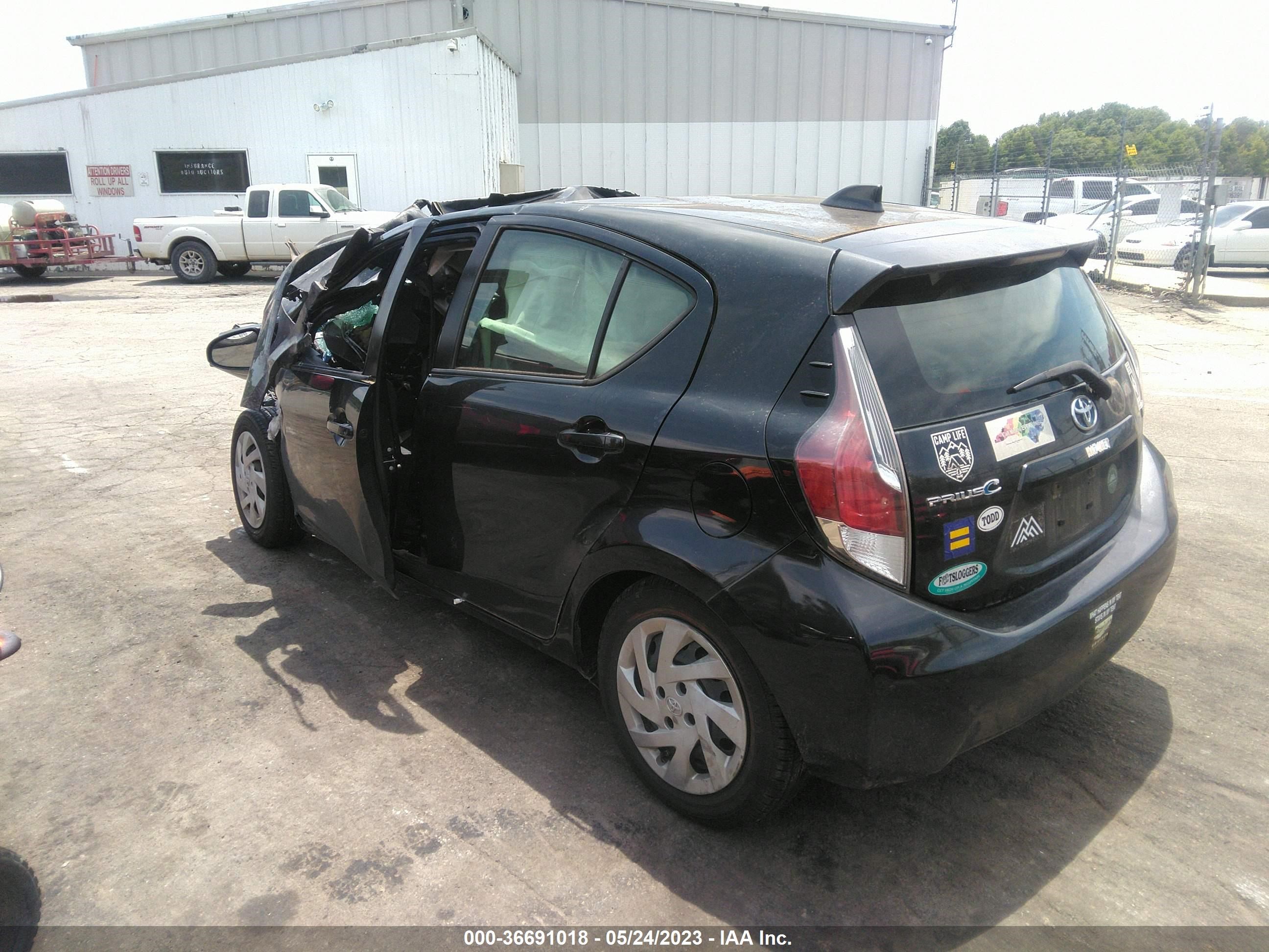 Photo 2 VIN: JTDKDTB32F1578626 - TOYOTA PRIUS C 