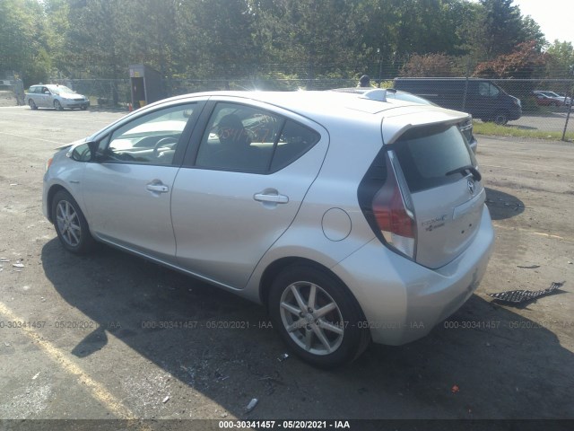 Photo 2 VIN: JTDKDTB32F1581199 - TOYOTA PRIUS C 