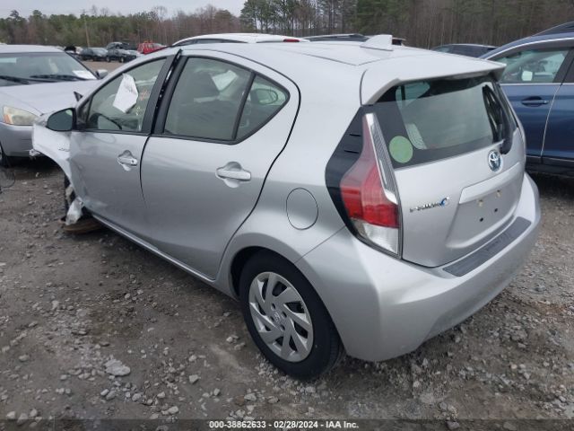 Photo 2 VIN: JTDKDTB32F1584460 - TOYOTA PRIUS C 