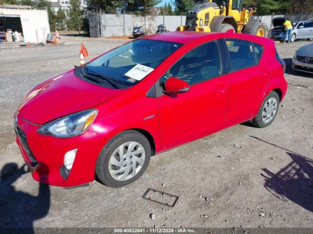 Photo 1 VIN: JTDKDTB32F1585351 - TOYOTA PRIUS C 