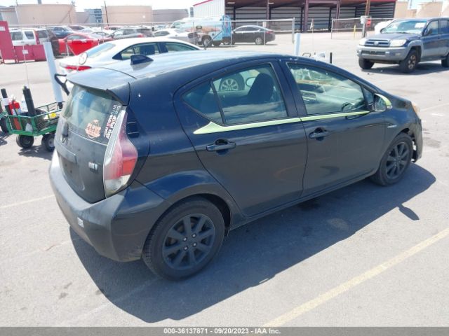 Photo 3 VIN: JTDKDTB32G1120439 - TOYOTA PRIUS C 