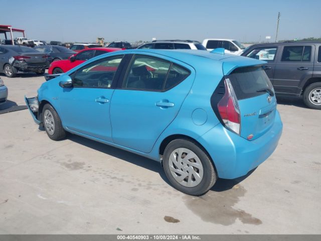 Photo 2 VIN: JTDKDTB32G1131649 - TOYOTA PRIUS C 