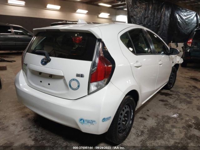 Photo 3 VIN: JTDKDTB32G1132154 - TOYOTA PRIUS C 