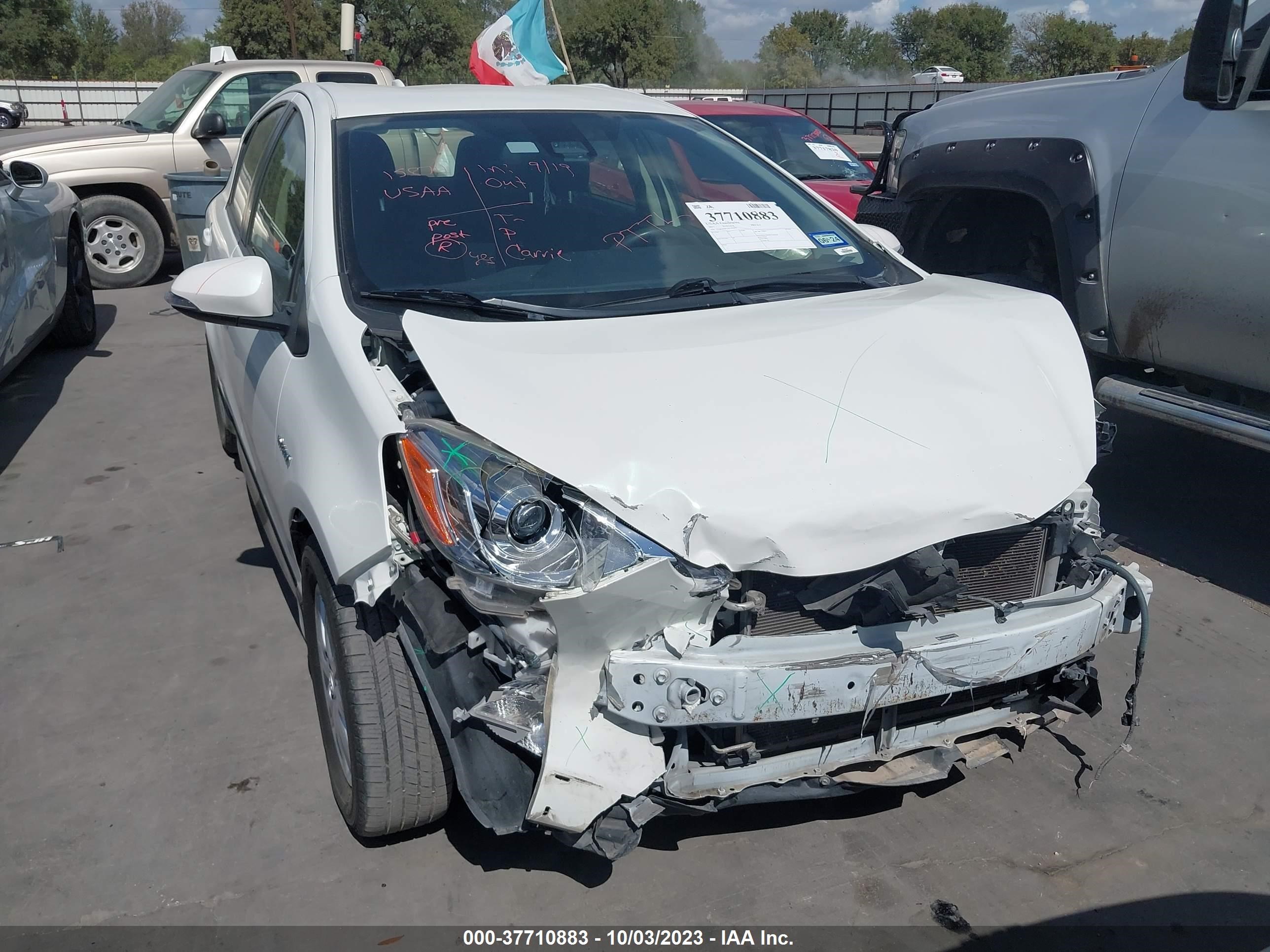 Photo 12 VIN: JTDKDTB32H1595090 - TOYOTA PRIUS C 