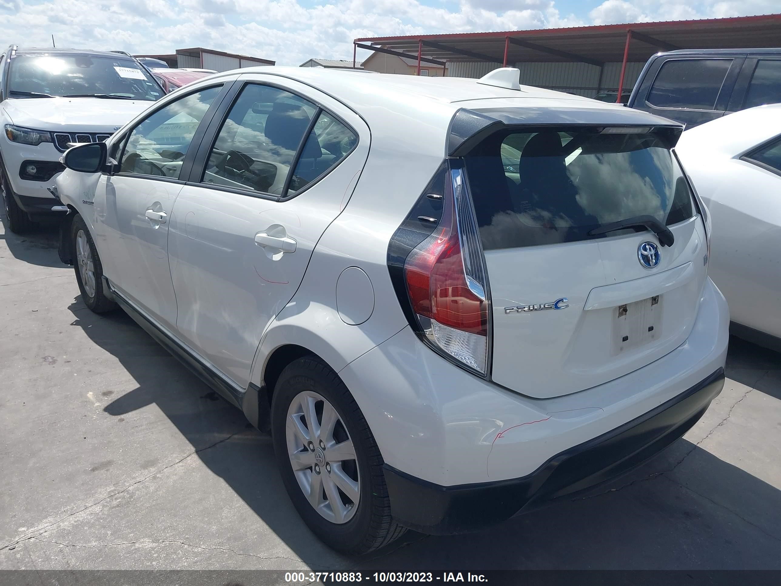 Photo 2 VIN: JTDKDTB32H1595090 - TOYOTA PRIUS C 