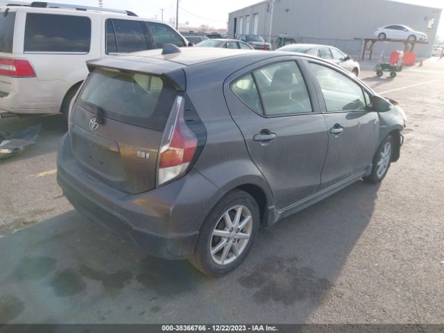 Photo 3 VIN: JTDKDTB32H1595333 - TOYOTA PRIUS C 