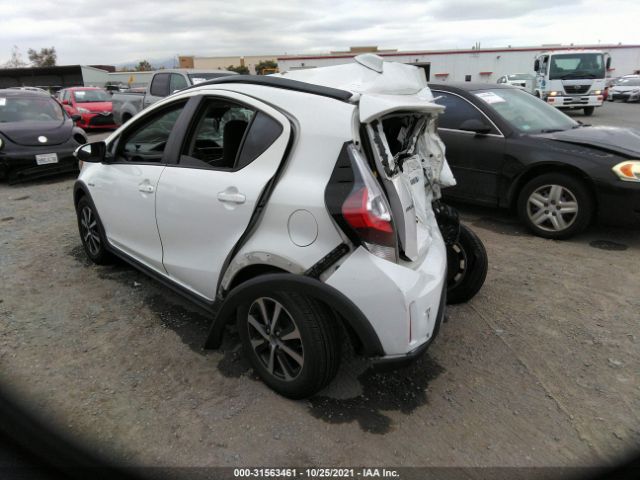 Photo 2 VIN: JTDKDTB32J1601654 - TOYOTA PRIUS C 