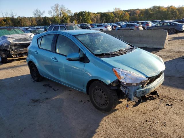 Photo 3 VIN: JTDKDTB33C1002264 - TOYOTA PRIUS C 