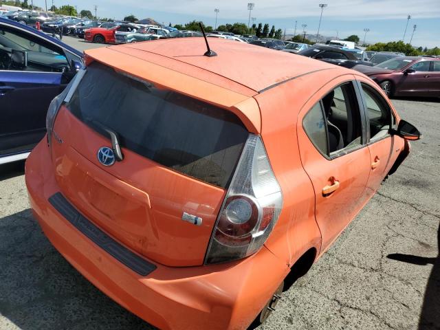 Photo 2 VIN: JTDKDTB33C1006718 - TOYOTA PRIUS C 