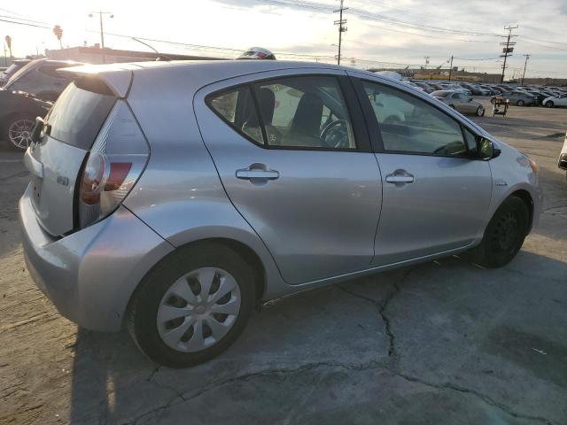 Photo 2 VIN: JTDKDTB33C1011885 - TOYOTA PRIUS 