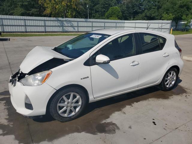 Photo 0 VIN: JTDKDTB33C1023731 - TOYOTA PRIUS C 