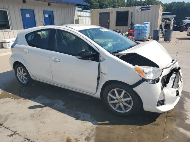 Photo 3 VIN: JTDKDTB33C1023731 - TOYOTA PRIUS C 