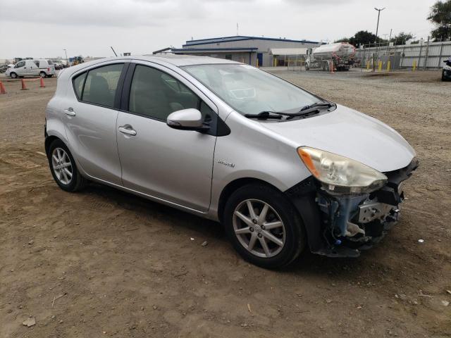 Photo 3 VIN: JTDKDTB33C1027438 - TOYOTA PRIUS C 