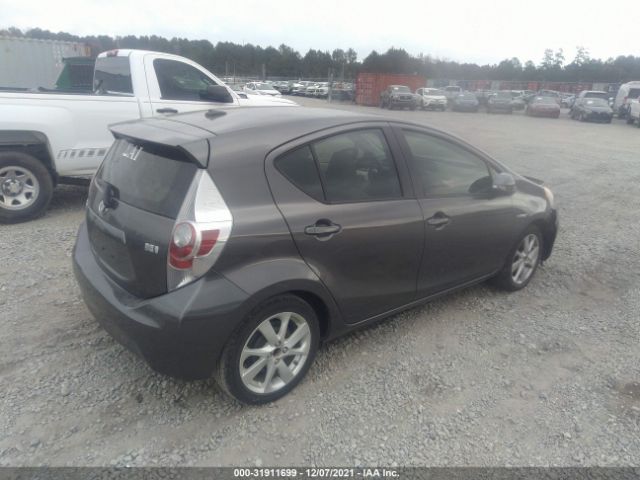 Photo 3 VIN: JTDKDTB33C1027715 - TOYOTA PRIUS C 