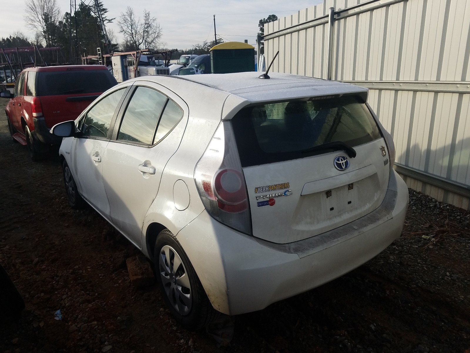 Photo 2 VIN: JTDKDTB33C1506524 - TOYOTA PRIUS C 