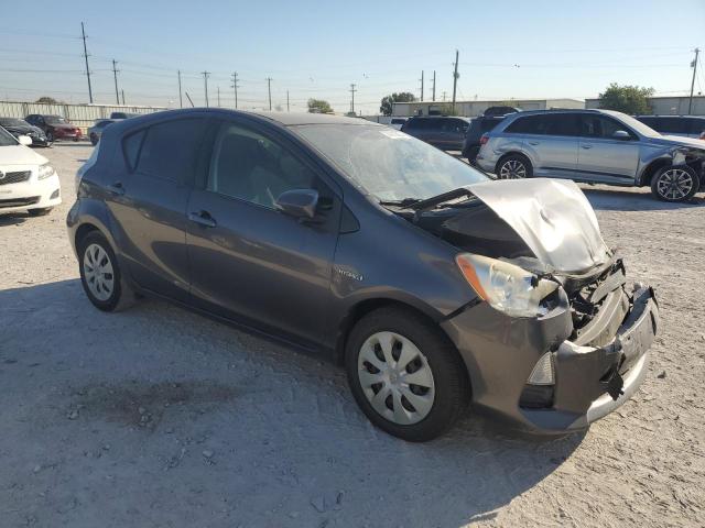 Photo 3 VIN: JTDKDTB33C1507012 - TOYOTA PRIUS C 