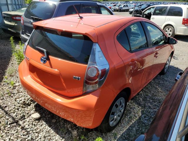 Photo 2 VIN: JTDKDTB33D1040000 - TOYOTA PRIUS C 