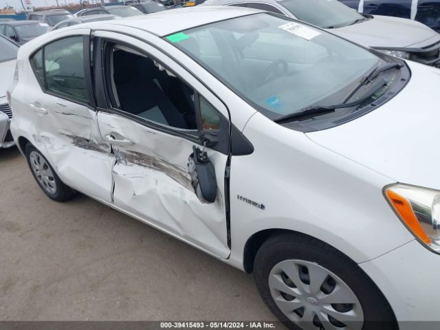 Photo 5 VIN: JTDKDTB33D1051837 - TOYOTA PRIUS C 