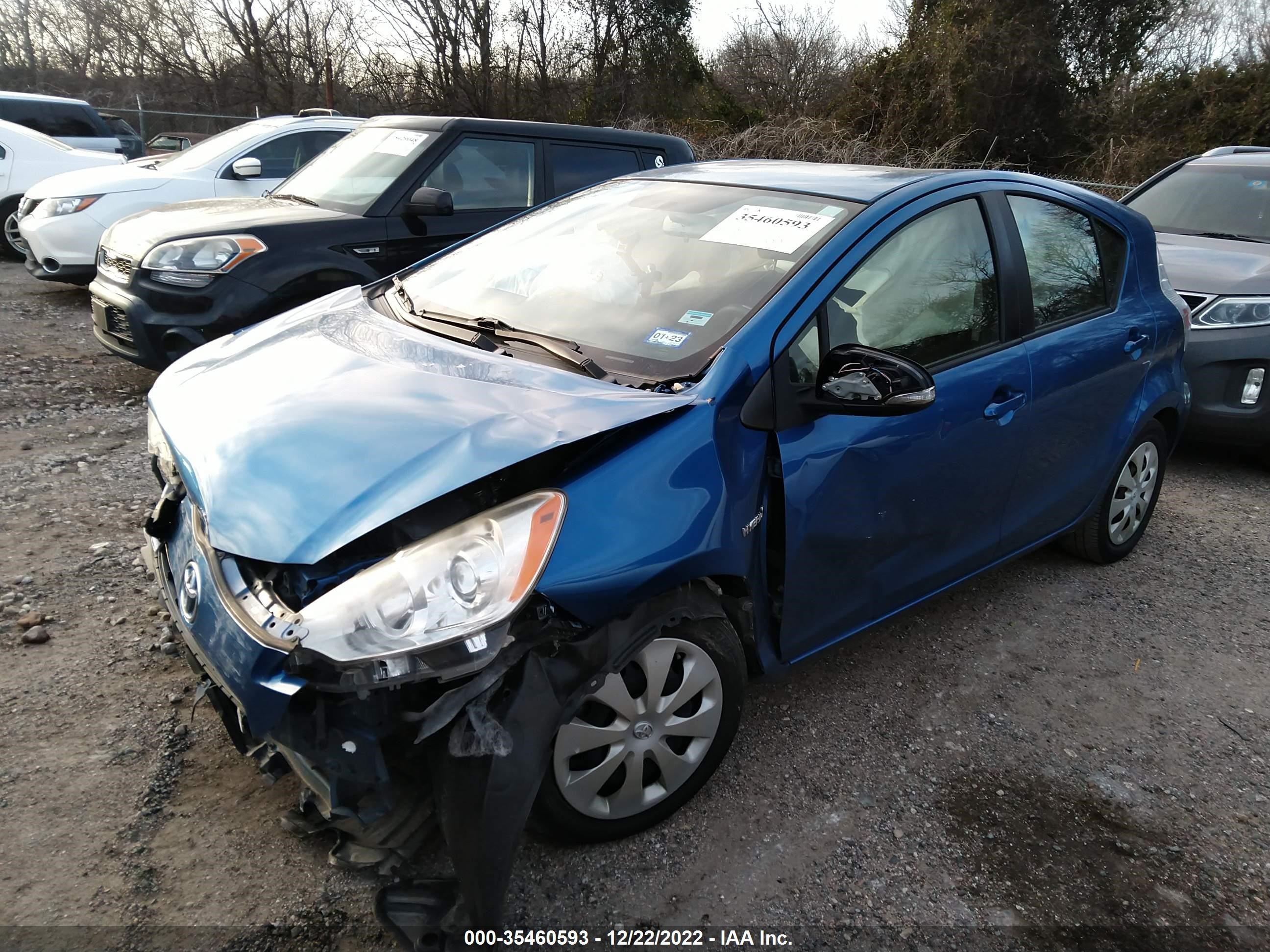 Photo 1 VIN: JTDKDTB33D1057105 - TOYOTA PRIUS C 