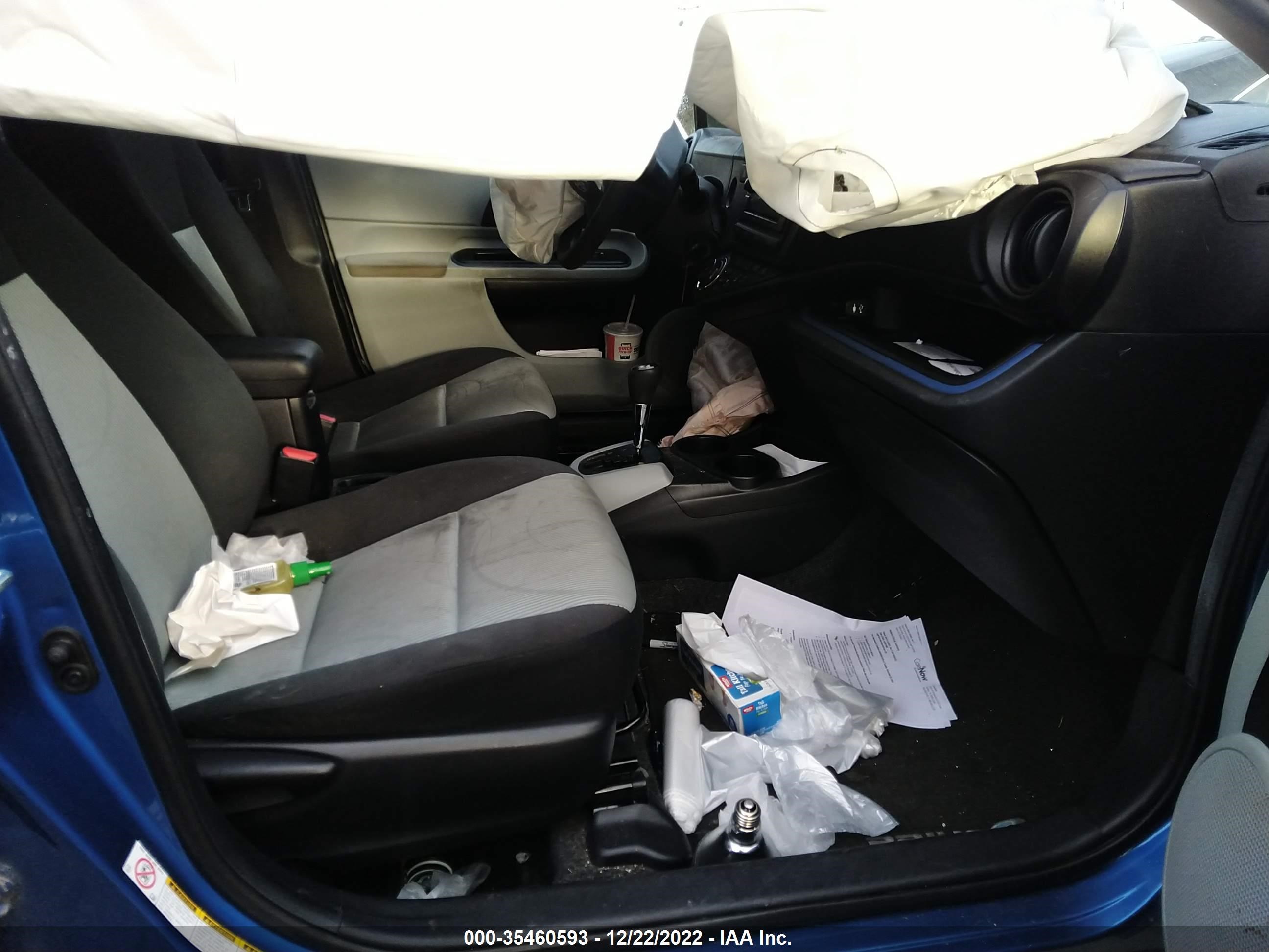 Photo 4 VIN: JTDKDTB33D1057105 - TOYOTA PRIUS C 