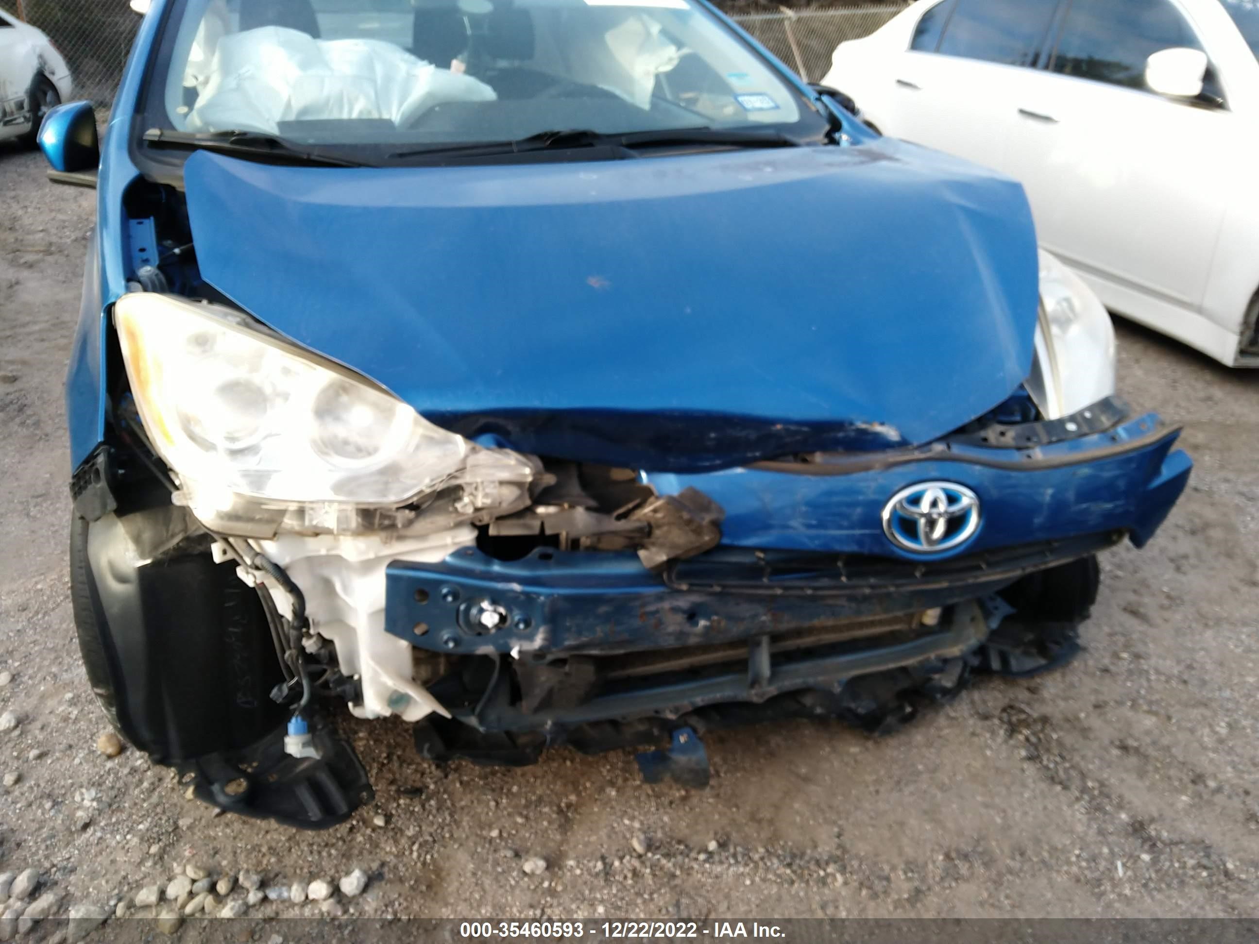 Photo 5 VIN: JTDKDTB33D1057105 - TOYOTA PRIUS C 