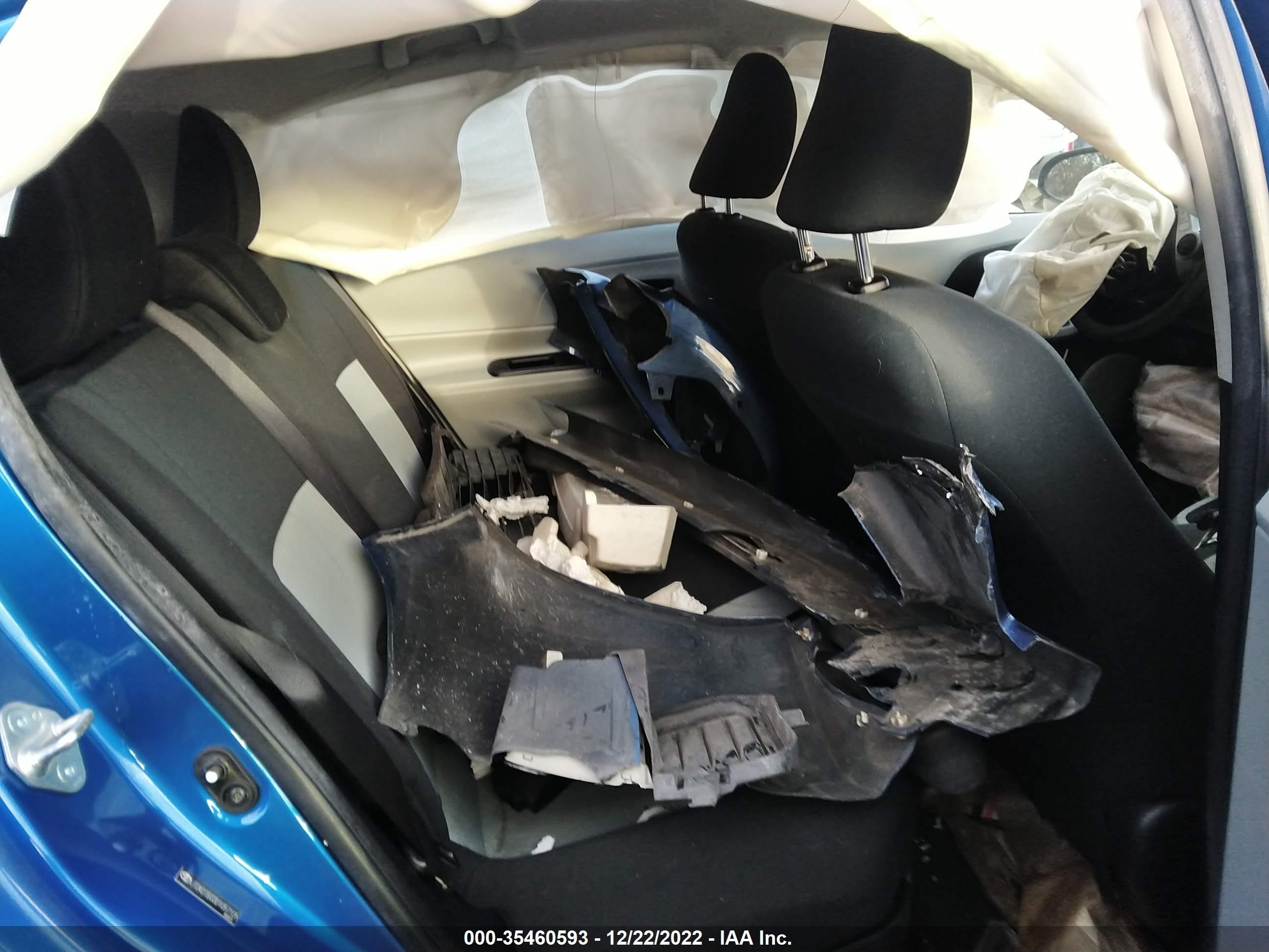 Photo 7 VIN: JTDKDTB33D1057105 - TOYOTA PRIUS C 