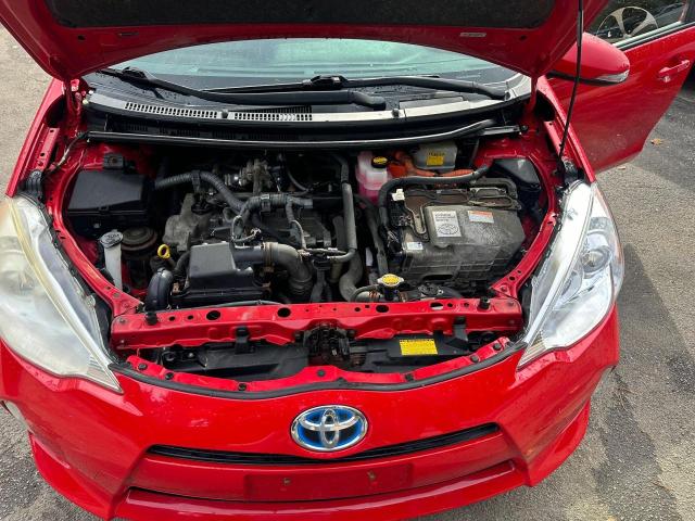 Photo 6 VIN: JTDKDTB33D1547124 - TOYOTA PRIUS C 