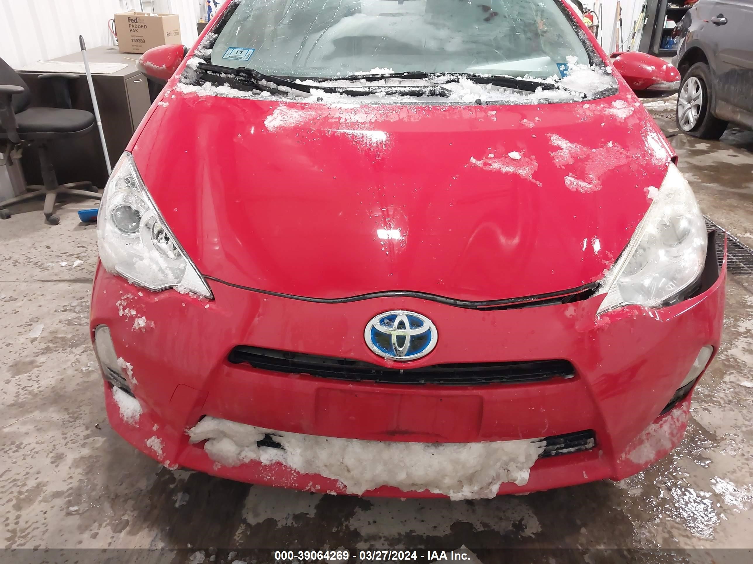 Photo 11 VIN: JTDKDTB33D1551609 - TOYOTA PRIUS C 