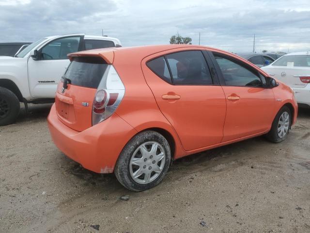 Photo 2 VIN: JTDKDTB33E1071815 - TOYOTA PRIUS C 