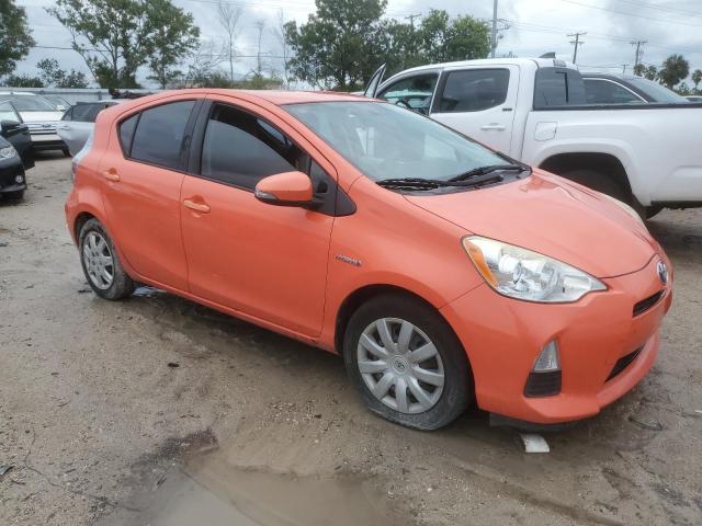 Photo 3 VIN: JTDKDTB33E1071815 - TOYOTA PRIUS C 