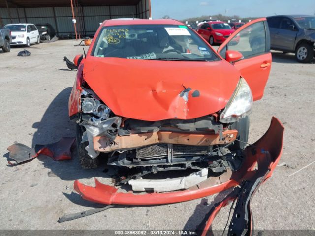 Photo 5 VIN: JTDKDTB33E1074777 - TOYOTA PRIUS C 