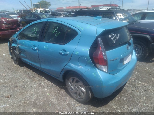 Photo 2 VIN: JTDKDTB33F1087434 - TOYOTA PRIUS C 