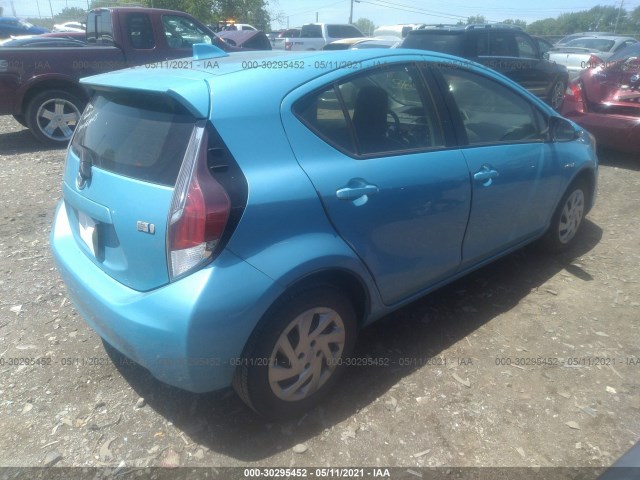 Photo 3 VIN: JTDKDTB33F1087434 - TOYOTA PRIUS C 