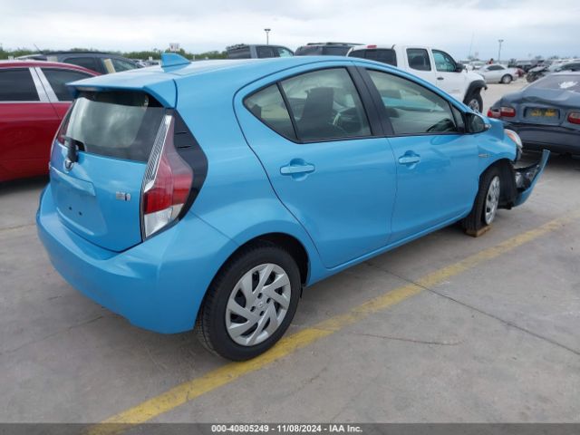 Photo 3 VIN: JTDKDTB33F1091614 - TOYOTA PRIUS C 