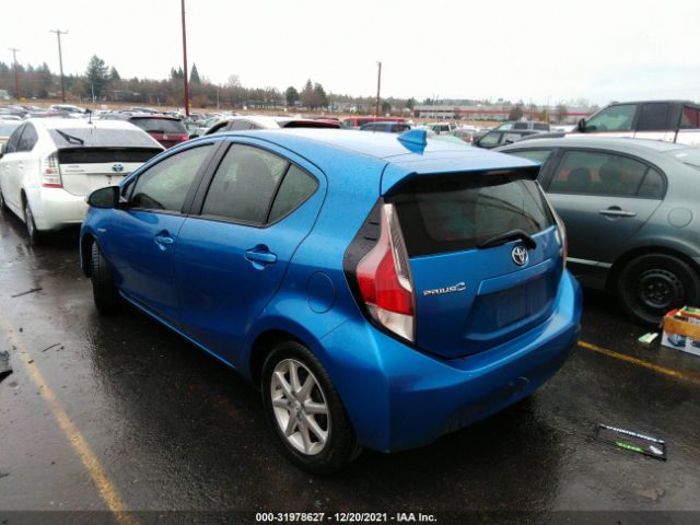 Photo 2 VIN: JTDKDTB33F1092858 - TOYOTA PRIUS C 