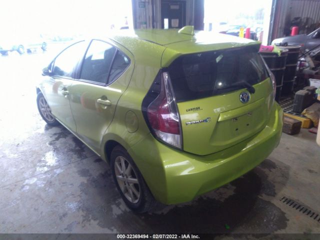 Photo 2 VIN: JTDKDTB33F1096165 - TOYOTA PRIUS C 