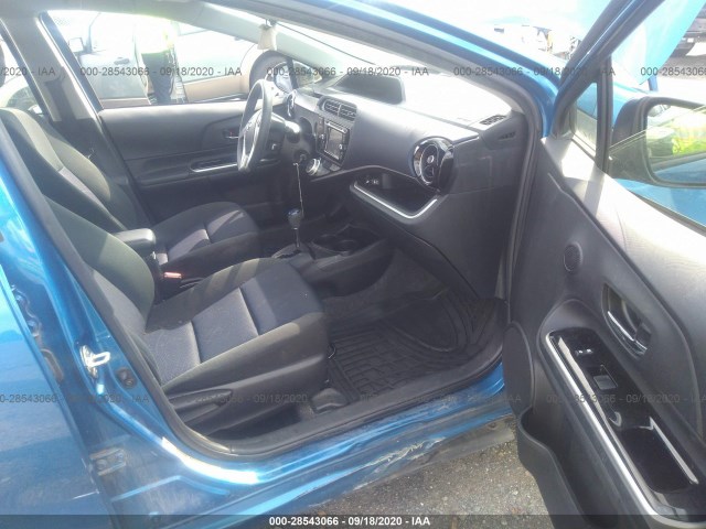 Photo 4 VIN: JTDKDTB33F1104040 - TOYOTA PRIUS C 