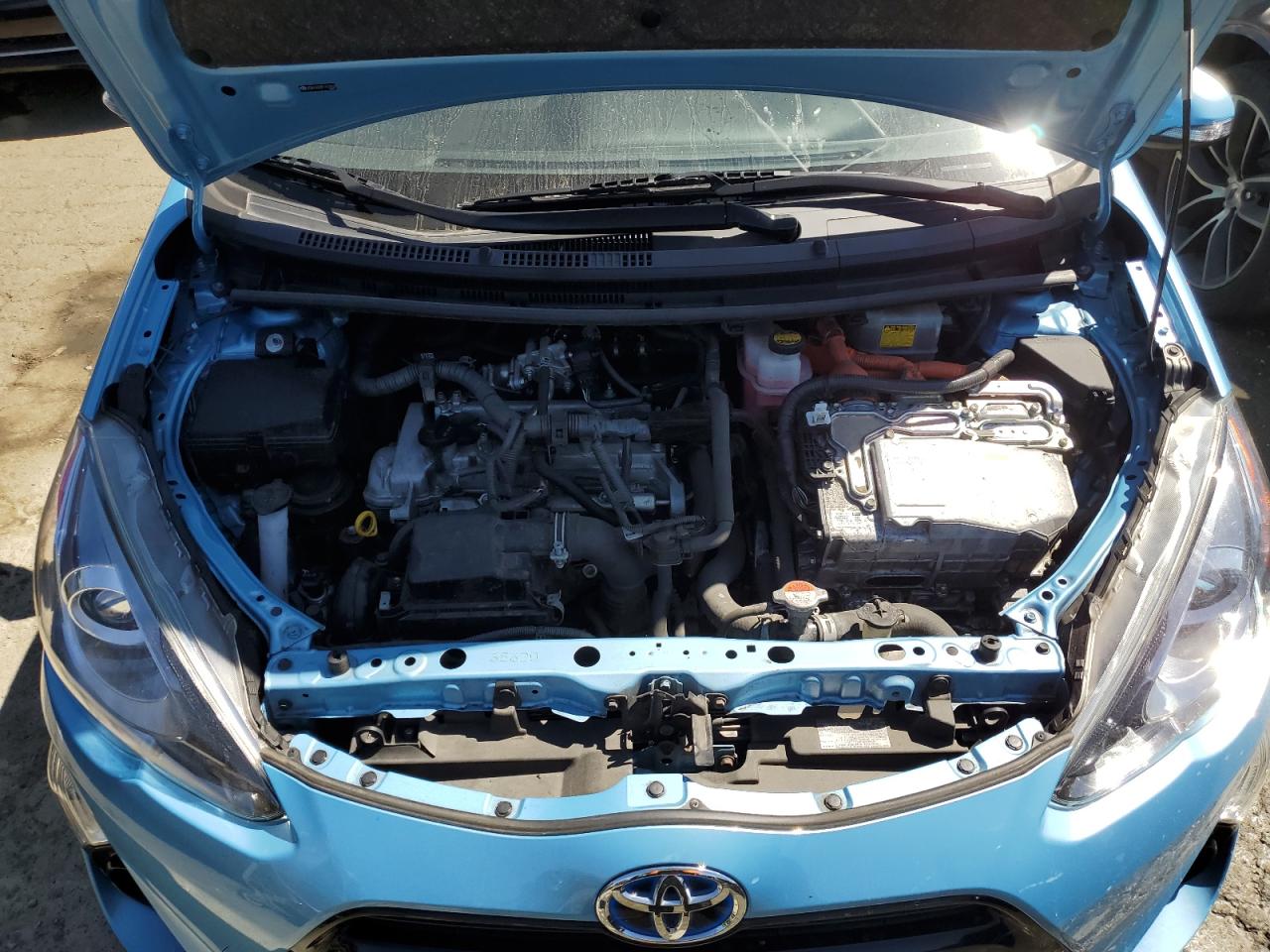 Photo 10 VIN: JTDKDTB33F1107763 - TOYOTA PRIUS 