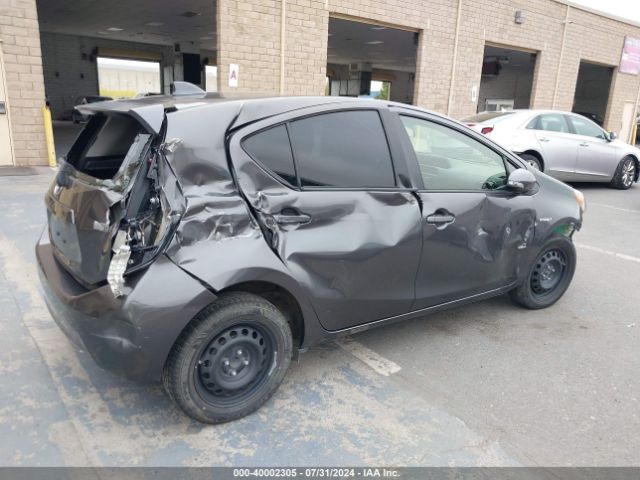 Photo 3 VIN: JTDKDTB33F1112560 - TOYOTA PRIUS C 