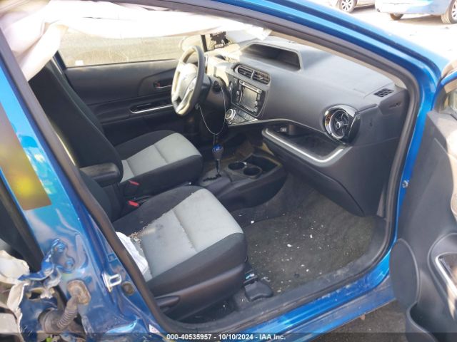 Photo 4 VIN: JTDKDTB33F1576089 - TOYOTA PRIUS C 